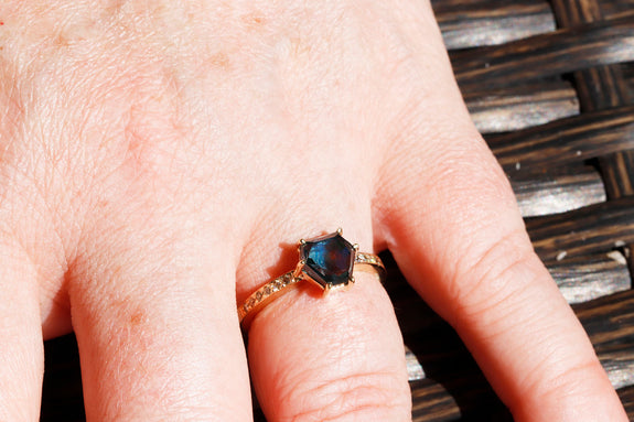 2.08 Carat Teal/Blue Hand-Cut Montana Sapphire Ring in Yellow Gold