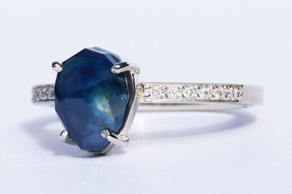2.67 Carat Aegean Blue Hand-Cut Australian Sapphire Ring in Yellow Gold